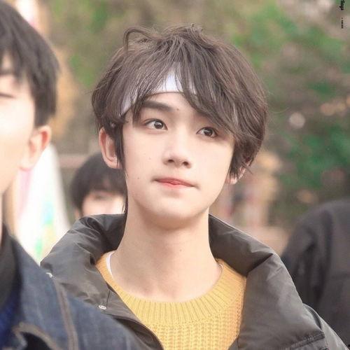 狗仔爆料丁程鑫视频,丁程鑫私密视频曝光，真相揭秘